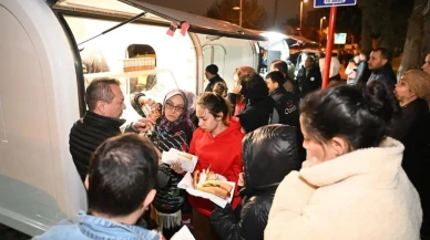 Kartepe Belediyesi İstanbulluları Yalnız Bırakmadı: Depremzedelere Yardım Eli Uzatıldı