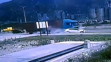 Şans eseri yaralanan yok: Söke'de tırın çarptığı otomobil metrelerce sürüklendi