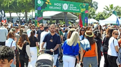 Alaçatı ot festivali, esnafın ve turizmcilerin yüzünü güldürdü