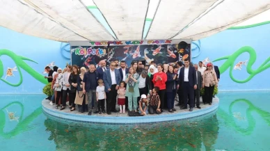 Gaziantep'te görenleri şaşırtan park: 27 bin balığı biberonla besliyorlar