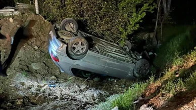 Çorum'da feci kaza: Sürücü otomobiliyle dere yatağına uçtu, hastaneye kaldırıldı