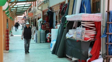 63 yıllık çadırcı Eroğlu: "Altın gibi mesleğe işçi bulamıyoruz"