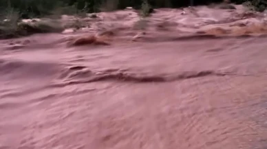 Nallıhan Sarıyar Mahallesinde şiddetli yağış sele döndü