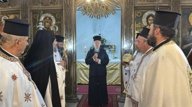 Bartholomeos, Gökçeada'da görkemli bir ibadet merasimi gerçekleştirdi