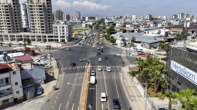 Mersin Büyükşehir Belediyesi, kavşak yenileme çalışmalarıyla trafiği rahatlatıyor