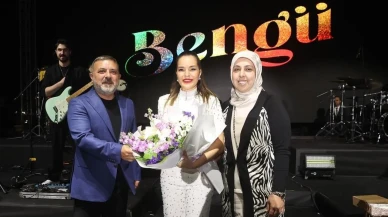 Sincan'da Gençlik ve Spor Bayramı coşkusu: Bengü ve Mustafa Taş ile unutulmaz konser