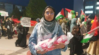 Cumhuriyet Üniversitesi öğrencilerinden Gazze için anlamlı protesto
