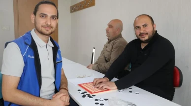 Sivas'ta görme engellilerin sosyal hayatına katkı: 'Dokun Taş' oyunu tanıtıldı!