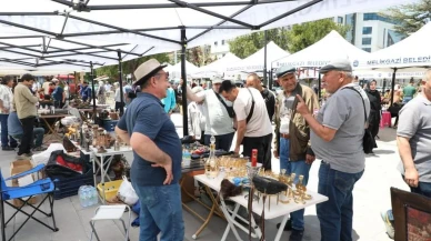 Antika tutkunlarının buluşma noktası: Melikgazi Belediyesi'nin pazarı her ay düzenleniyor