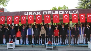 Uşak'ta 19 Mayıs coşkusu! Törene kimler katıldı, dereceye girenler belli oldu mu?