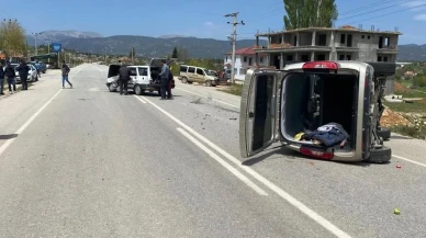 Muğla'da feci kaza! İki otomobilin çarpıştığı kazada 5 yaralı, soruşturma başlatıldı