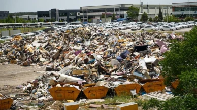 İzmir Gaziemir'de çöp dağları! Halk sağlığı tehlikede, meclis üyesi isyan etti