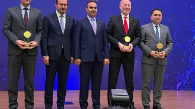 ALKÜ, Türkiye'nin ilk kamuda performans sözleşmeli GES Projesi ile üçüncülük ödülü kazandı