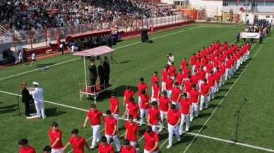 19 Mayıs coşkusu Ayvalık'ta doruğa ulaştı! Törenler yoğun ilgiyle yapıldı