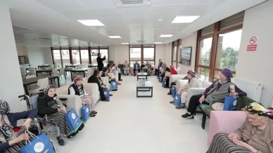 Darülaceze’de Anneler Günü sürprizi: Duygu dolu anlar yaşandı