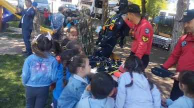 Jandarma minik öğrencileri bilgilendirdi: Zonguldak İl Jandarma Komutanlığı öğrencilerle bir araya geldi