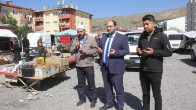 Zara'da semt pazarı dualarla açılıyor: Alışverişte manevi atmosfer sağlanıyor