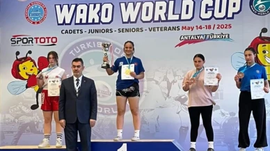 Denizlili öğrenciden tarihi başarı: Durdane Huy, Uluslararası Kick Boks Dünya Kupası'nda şampiyon oldu