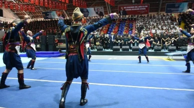 Balıkesir'de 19 Mayıs kutlamaları yapıldı: Kurtdereli spor salonunda tören düzenlendi