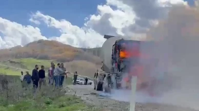 Erzurum'un Aziziye ilçesinde beton mikseri alev aldı