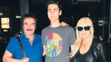 Orhan Gencebay'ın torunu Efe Gencebay'dan şaşırtan görüntü! Jönleri geride bırakan yakışıklılığıyla sosyal medyada gündem oldu