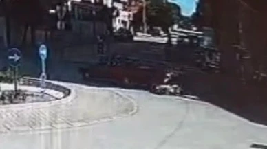 Denizli'de korkunç kaza: Kavşağa giren otomobil motosiklet sürücüsünü yaraladı