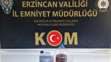 Erzincan'da kaçak içki operasyonu: H.K.'nin evinde 8 litre el yapımı viski bulundu
