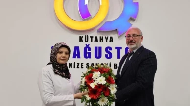 Kütahya OSB Müdürü Demir'den Anneler Günü'nde anlamlı mesaj ve çiçek sürprizi