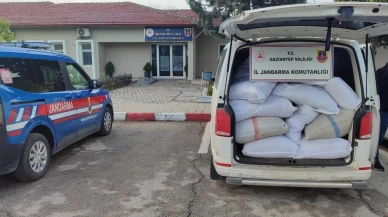 Jandarma milyonluk kaçak malzemeye el koydu: Gaziantep'te kaçak tütün operasyonu