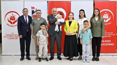 Diyarbakır'da bir kız çocuğu imza töreniyle koruyucu ailesine teslim edildi