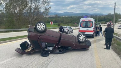 Takla atan araçta burnu bile kanamadı: Bolu'da sürücü kazayı yara almadan atlattı