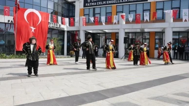 Çayırova'da özel program: Engelliler haftası etkinlikleri büyük ilgi gördü