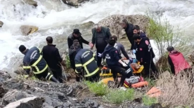 Yüksekova doski vadisinde feci kaza: 2 ölü, 3 yaralı