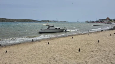 Bodrum’u fırtına vurdu: Tekneler karaya sürüklendi