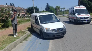 Manavgat'ta lastiği patlayan araç devirmekten son anda kurtuldu! Güvenlik kamerası görüntüleri şok etti