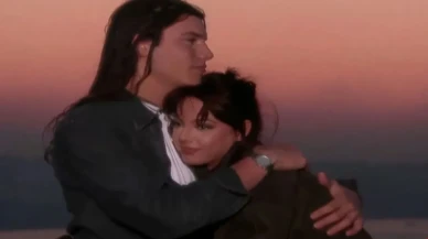 Ebru Gündeş'in eski aşkı Berke Hürcan geri döndü: 90'ların fenomeninin son hali şaşırttı