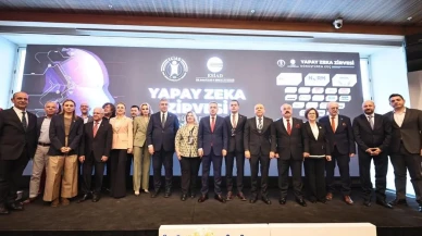 İzmir'de yapay zeka zirvesi: Dijital dönüşüme yön verecek adımlar atıldı