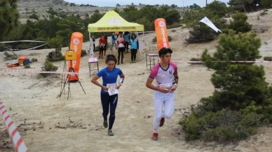 Oryantiring seçmelerinde nefes kesen rekabet: Afyonkarahisar'da Türkiye Oryantiring milli takımı seçmeleri tamamlandı