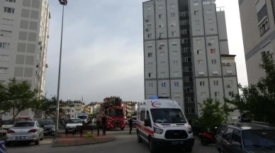 Manavgat'ta kadın apartman çatısına çıktı, ekipler zamanla yarıştı