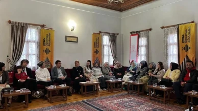 Sivas'ta edebiyat akademisi'nde masalların büyüsü: Öğretmenlerden yoğun ilgi