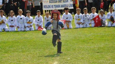 Bozdoğan'da 19 Mayıs coşkusu: Gençler koşu yarışlarıyla bayramı kutladı