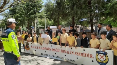 Bozkır'da Trafik Haftası etkinlikleri: Geleceğin sürücüleri ve yayaları bilinçlendiriliyor