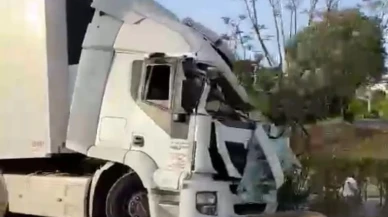 Gazipaşa'da tır kaza yaptı: Sürücü hastaneye kaldırıldı, inceleme sürüyor