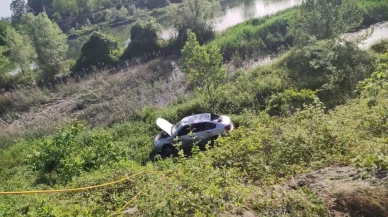 Samsun'un Çarşamba ilçesinde otomobil şarampole yuvarlandı