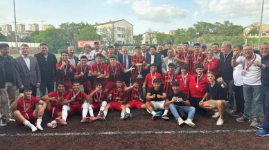Kuşadası Küçükada Spor, U16 Türkiye Şampiyonası'nda zirvede