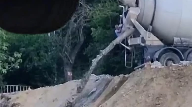 Gölcükte beton mikseri ormanlık alana döküm yaptı