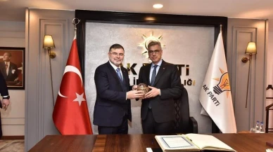 Başkan Saygılı'dan İzmir’e sağlık müjdeleri: 30 ilçeye yatırım, her yatırıma yakın takip