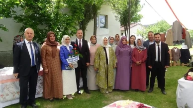 8 kadın Halk Eğitim Merkezi'nde el emeği sergisi açtı