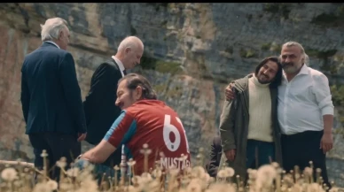 Trabzonspor yeni sezon formalarını efsaneleriyle tanıttı