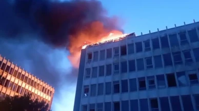 Kartal Karlıktepe Mahallesinde eski kolej binası yandı